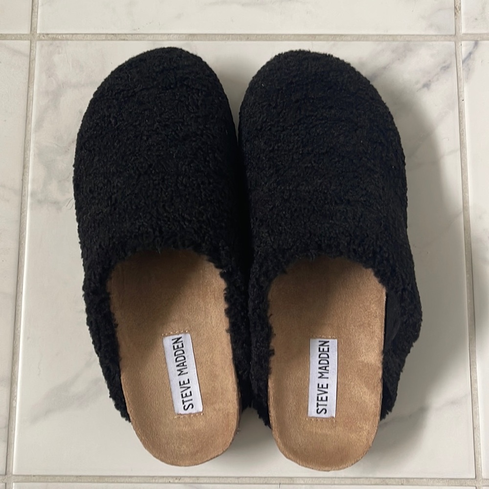 Steve Madden Women’s VESA Slipper